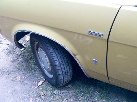 Damage on front left wheel arch